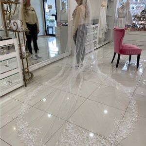 CHRISTIE LAUREN Bridal Cathedral Veil with Lace Trim - White 11 FEET.